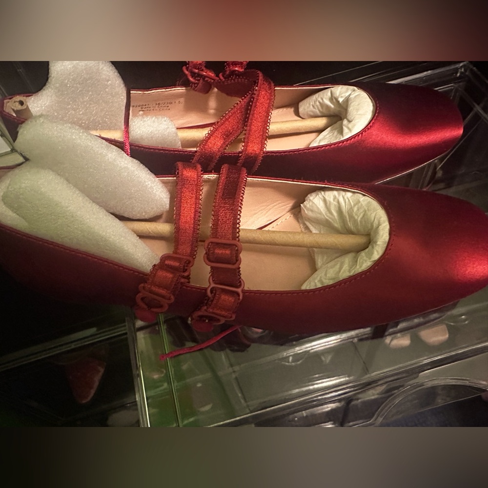 Charles & Keith Mary Jane Ballet Flats - Brand New size 36